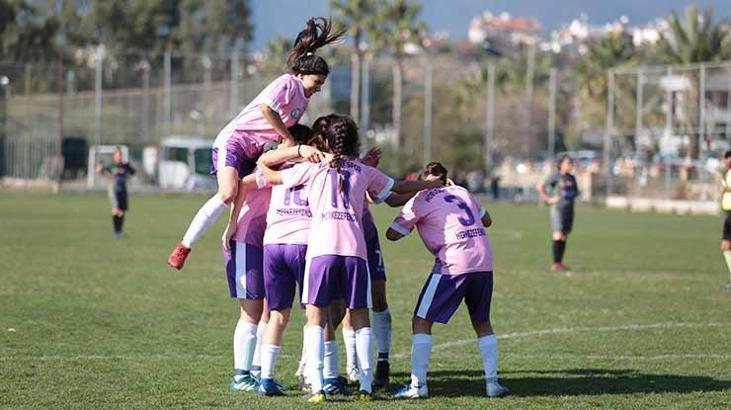 Horozkentspor, Alanya Demirspor'u 5-0 mağlup etti