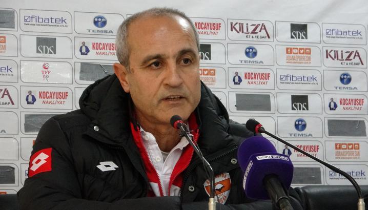Adanaspor Teknik Direktörü Eyüp Arın kaçan pozisyonlara yanıyor