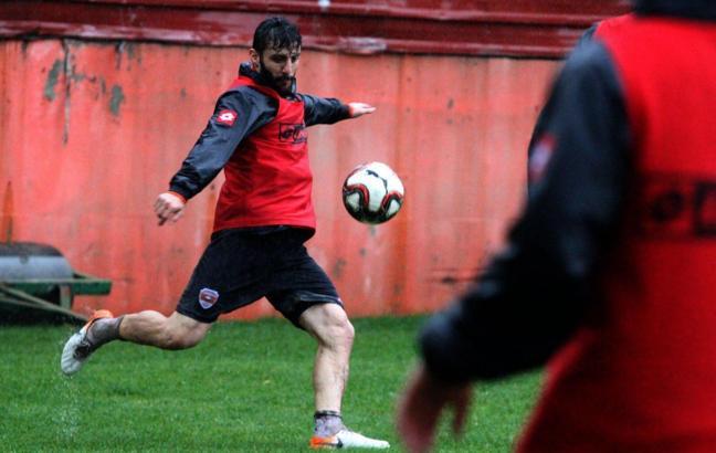Adanasporlu futbolcular ligde kalacaklarına inanıyor
