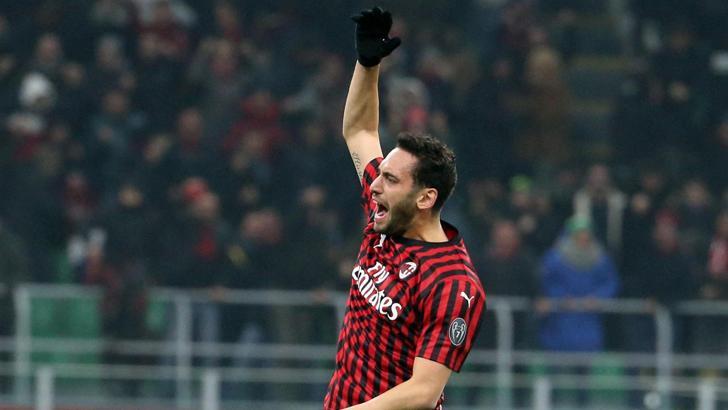 Hakan Çalhanoğlu'ndan kötü haber