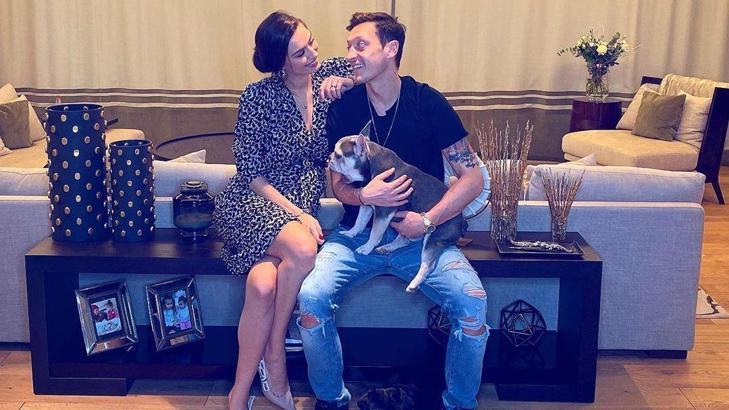 Mesut Özil'in eşi Amine Gülşe hamile