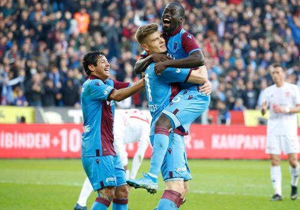 Trabzonspor taraftarı şampiyonluk istiyor
