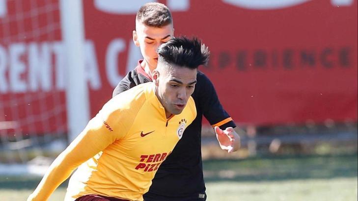 Fenerbahçe derbisi öncesi Galatasaray'da son dakika!