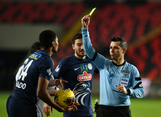 Çaykur Rizespor'da Başakşehir maçı öncesi çifte şok