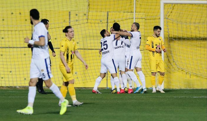 Menemenspor deplasman karnesine güveniyor
