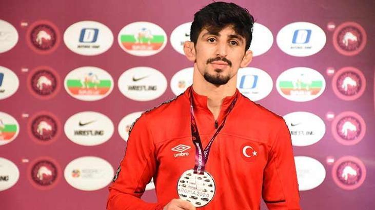 Milli güreşçilerden Avrupa Güreş Şampiyonası'nda iki madalya