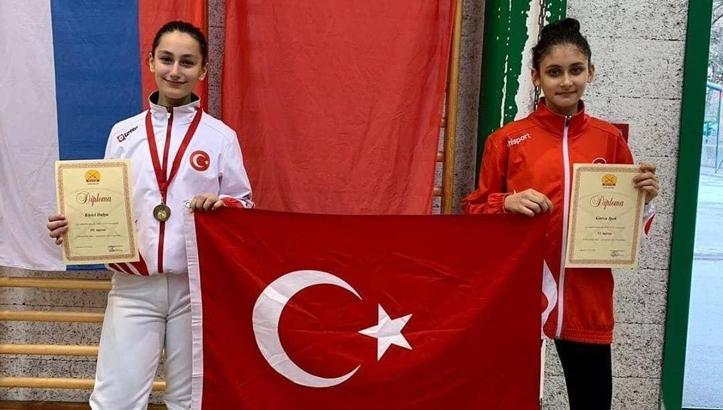 Milli eskrimci Dalya Kıyıcı, Zagreb'de bronz madalya kazandı