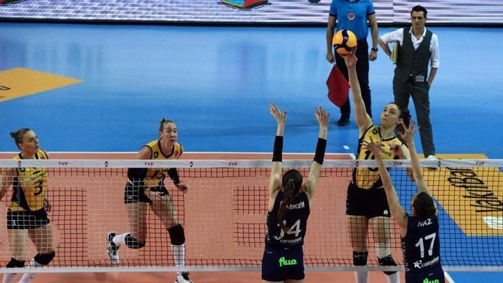 Vakıfbank: 3 - Fenerbahçe Opet: 1