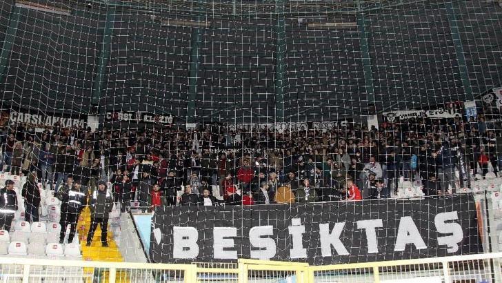 Beşiktaş taraftarlarını kulüp avukatları yalnız bırakmayacak