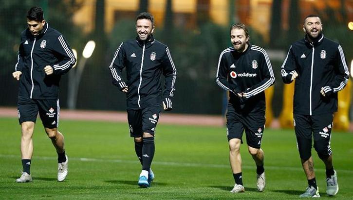 Beşiktaş kararını verdi! Caner Erkin ve Gökhan Gönül...