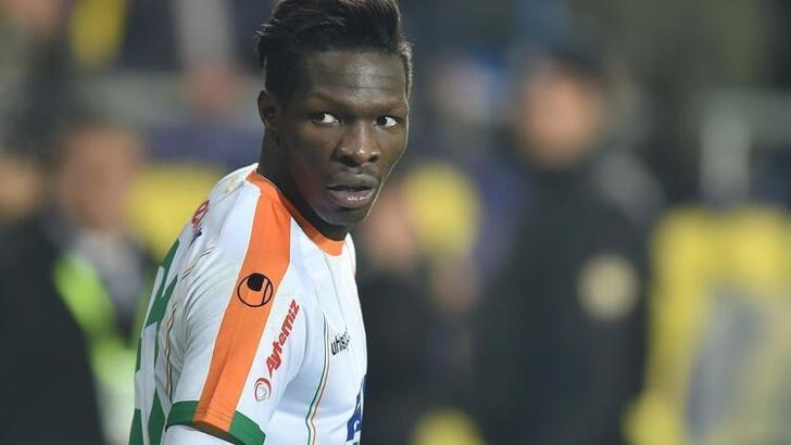 Son dakika! Fenerbahçe ilk transferini yaptı! İşte N'Sakala'nın yıllık ücreti...