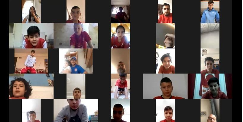 Antalyaspor bugünkü antrenmanını U12 takımı ile birlikte yaptı
