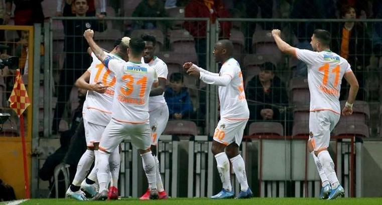 Alanyaspor tarihinde ilk kez yarı finalde