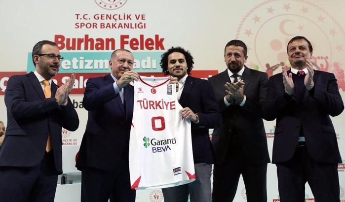 Dev açılışta Milli Birlik