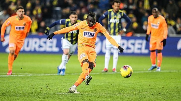 Papiss Cisse penaltı kaçırıyor, Alanyaspor puan kaybediyor