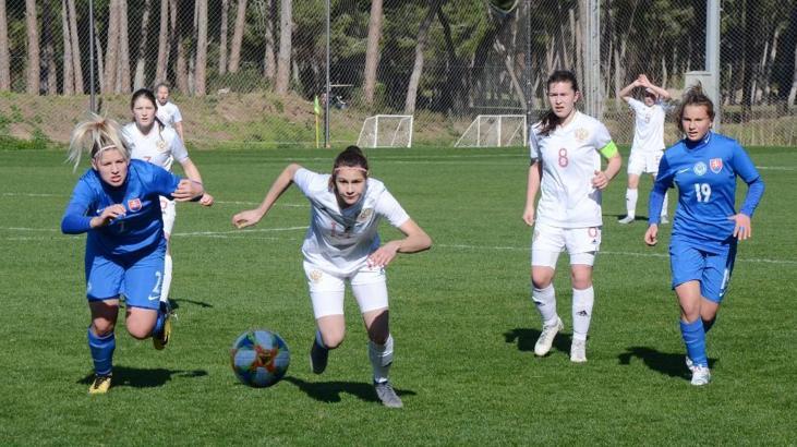 Slovakya U17 Kadın Milli Futbol Takımı, Rusya'yı 2-1 yendi
