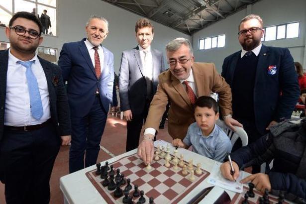 Osmangazi'de satranç heyecanı başladı