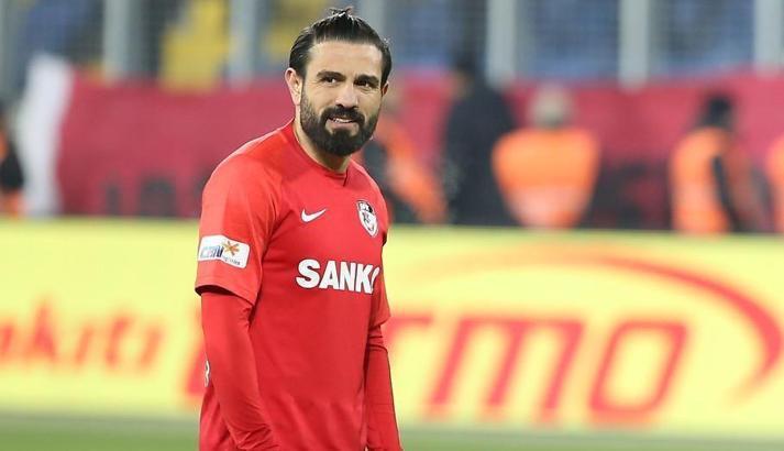 Kenan Özer'den flaş açıklama: Gökhan Gönül hakeme söyledi ama...