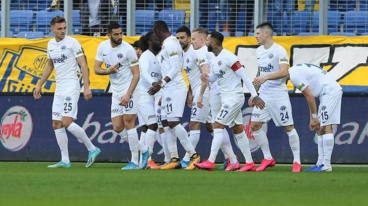 Kasımpaşa'da büyük değişim! Sadece Quaresma kaldı