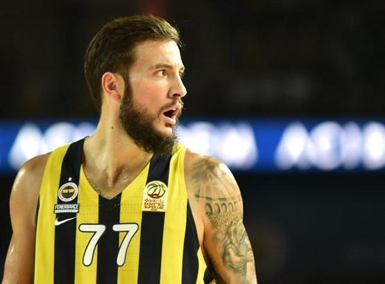 Fenerbahçe'nin yıldızı Lauvergne'nin annesi vefat etti