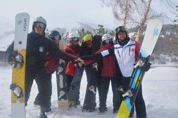 Snowboard Milli Takımı Erzurum'da kampta