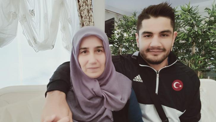 Taha Akgül: Annem bana paça çorbası ile bakıyor