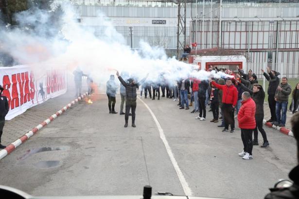 Samsunspor'a meşaleli uğurlama