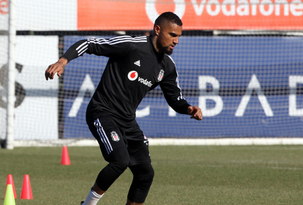 Beşiktaş'ın yeni transferi Kevin-Prince Boateng sınırları zorluyor!