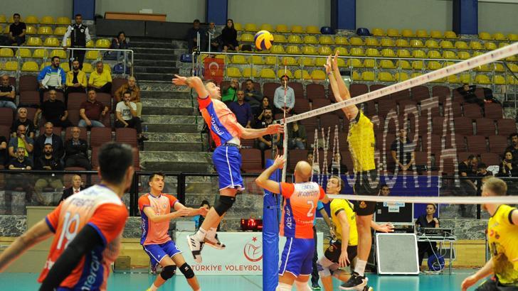 Arhavi Voleybol-İstanbul Büyükşehir Belediyespor maç sonucu: 0-3