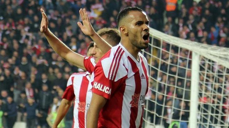 Sivasspor'da Fernando dönüyor