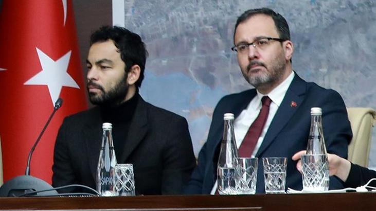 Bakan Kasapoğlu ve futbolcular, depremzedelere destek için Elazığ'da