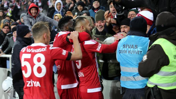 Lider Sivasspor'un evinde bileği bükülmüyor