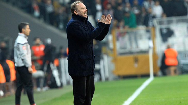 Beşiktaş'ta Sergen Yalçın, sahaya iniyor