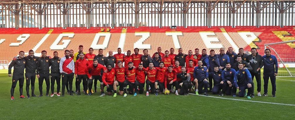 Göztepe, Beşiktaş maçı için son çalışmasını Gürsel Aksel Stadı'nda yaptı