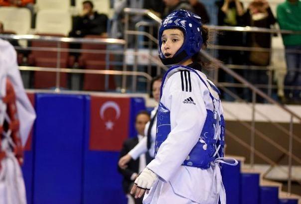 Melike Ağralı'dan bronz madalya
