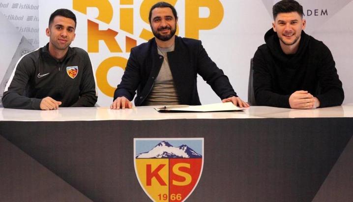 Kayserispor'da Emre Taşdemir ve Sapunaru için imza töreni