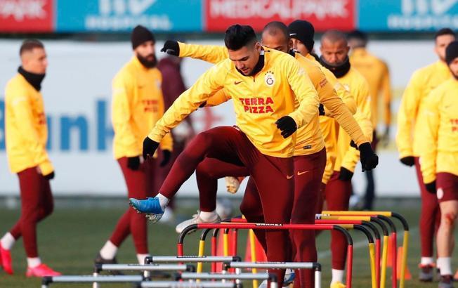 Galatasaray'da son dakika! Belhanda takımla çalıştı
