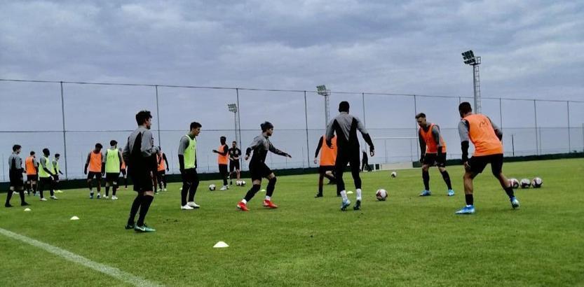 Norveç ekibi Valerenga kamp için KKTC'de