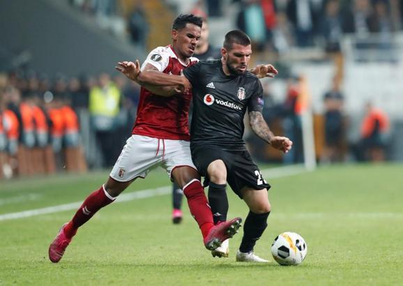 Beşiktaş'ta flaş gelişme! Menajeri çağırıldı
