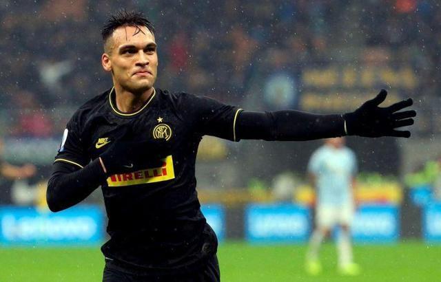 Manchester United ve Barcelona Lautaro Martinez'in peşinde