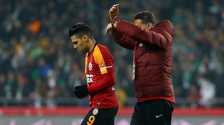 Galatasaray'a Saracci ve Falcao'dan kötü haber