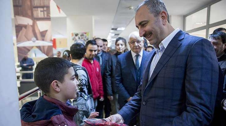 Bakan Gül de maçı izledi