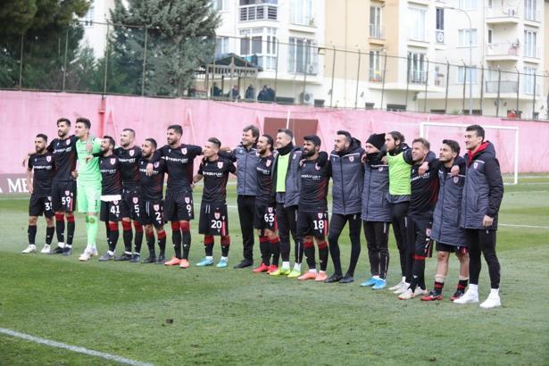 Samsunspor'un hocası Ertuğrul Sağlam şampiyonluk istiyor