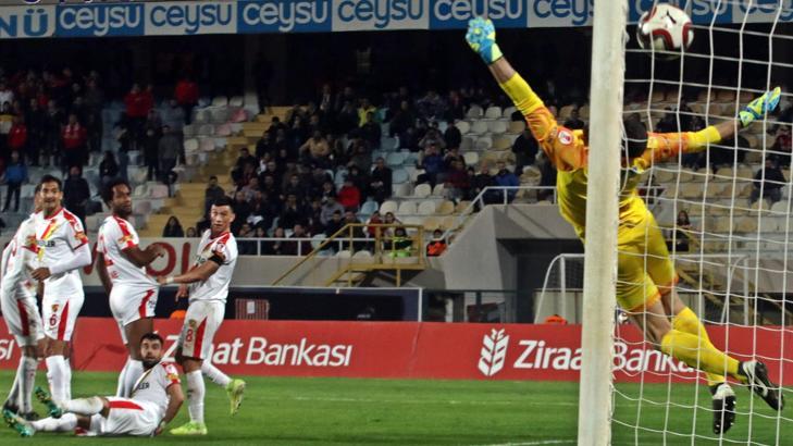 Göztepe'de savunma çöktü