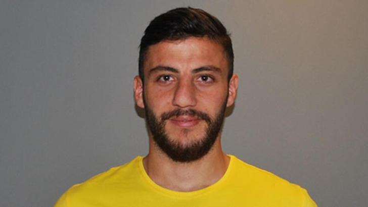 Göztepe'de Veli gitti, Hakan kiralandı