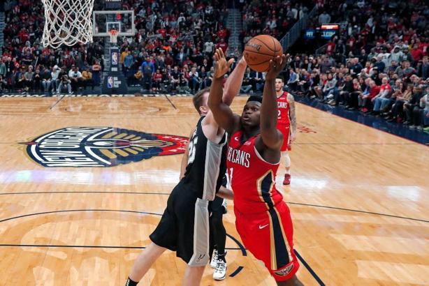 Zion Williamson'dan NBA'deki ilk karşılaşmasında 22 sayı