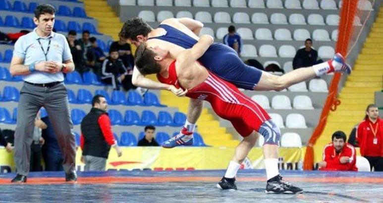 Milli güreşçiler, İtalya'da yapılacak Matteo Pellicone Turnuvası'na katılacak