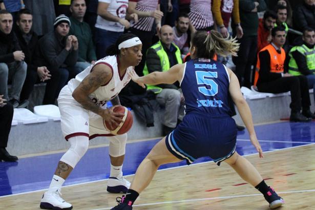Birevim Elazığ İl Özel İdare-İzmit Belediyespor maç sonucu: 69-87