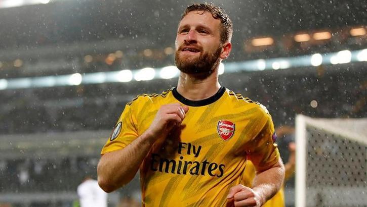Arsenal'in yıldızı Galatasaray'a önerildi! Mustafi bombası!