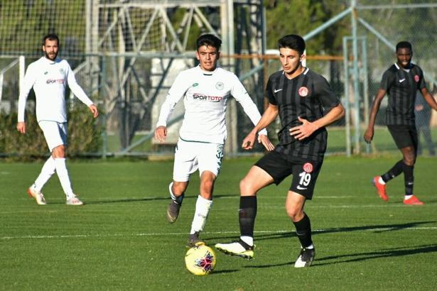 Konyaspor - Ümraniyespor maç sonucu: 0-0